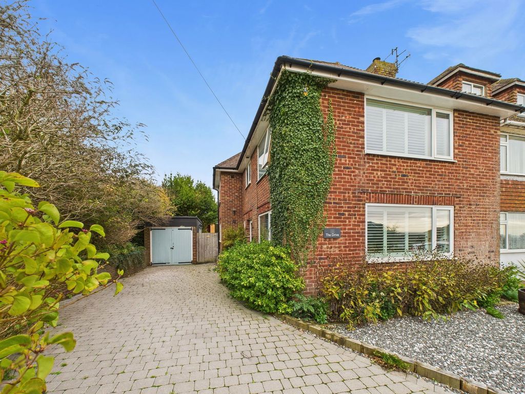 Property photo 1 of 25