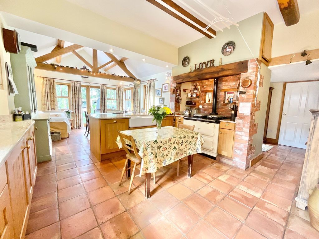 Property photo 2 of 36