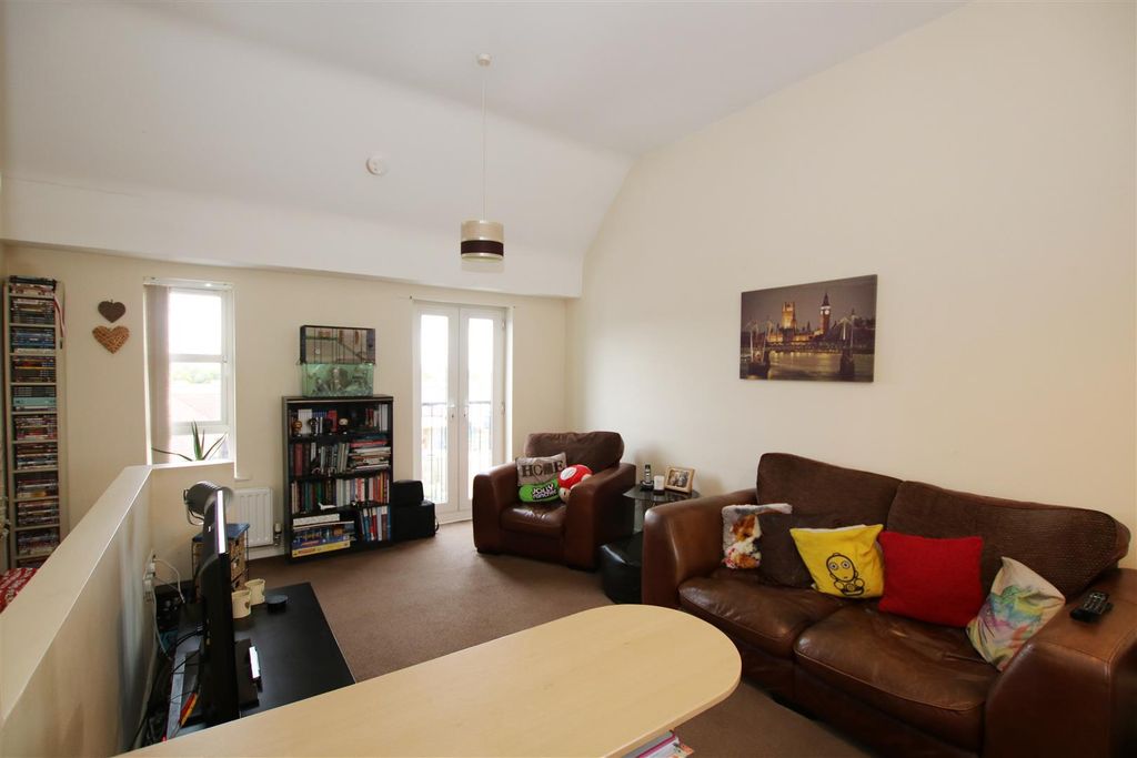 Property photo 3 of 6
