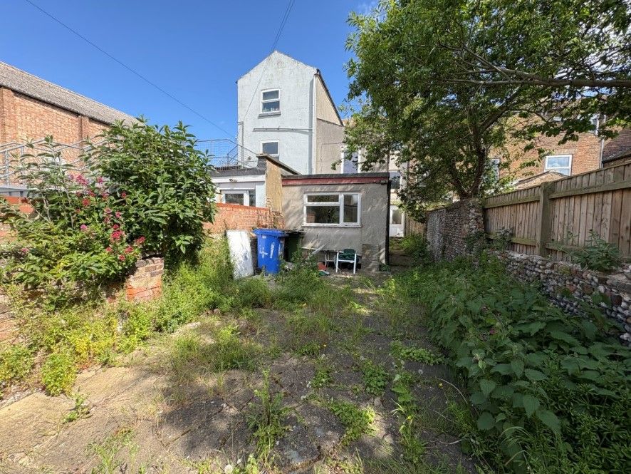 Property photo 2 of 23
