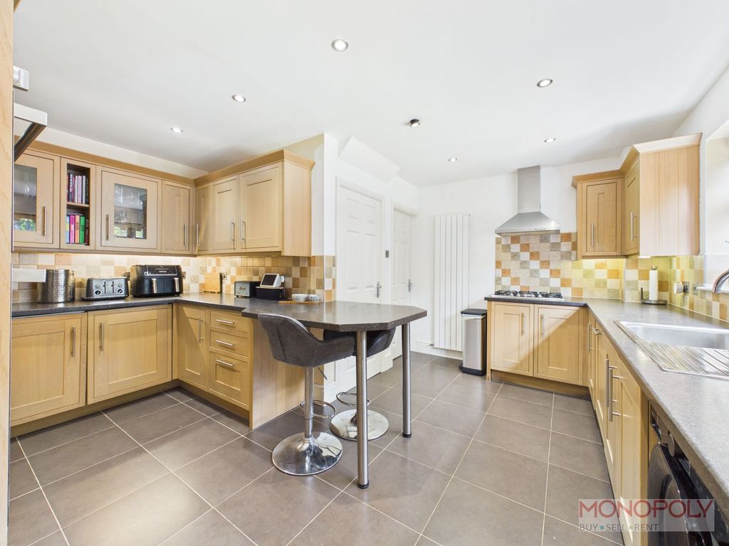 Property photo 2 of 36