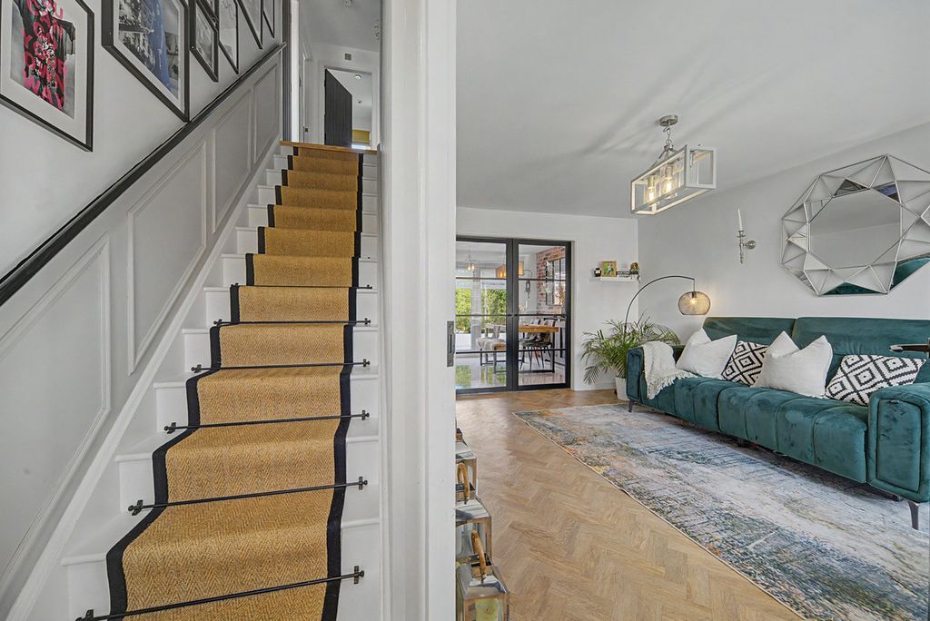 Property photo 3 of 29