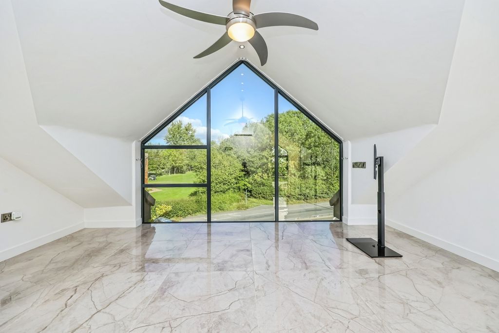 Property photo 3 of 22 Photo