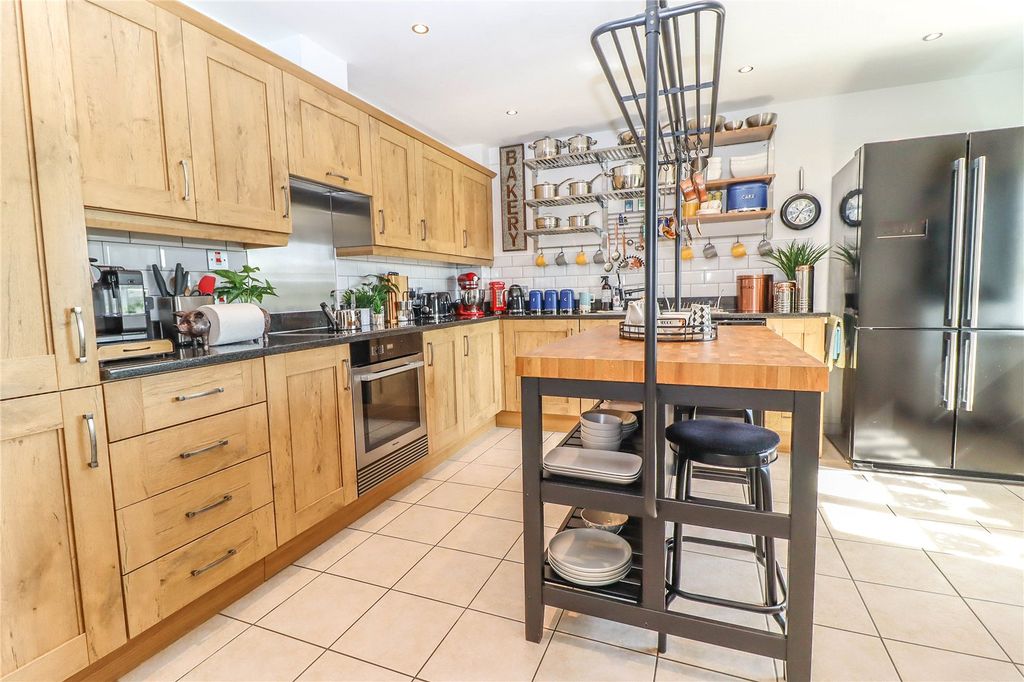 Property photo 2 of 23 Picture No. 04