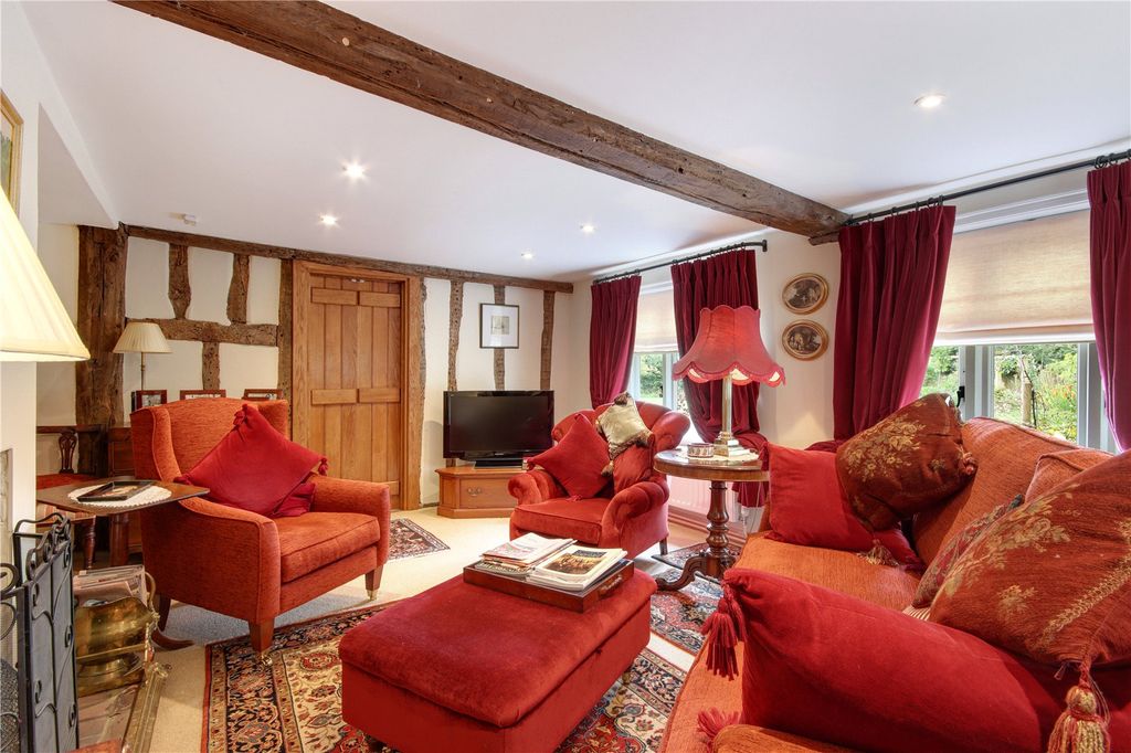 Property photo 2 of 16 Sitting Room