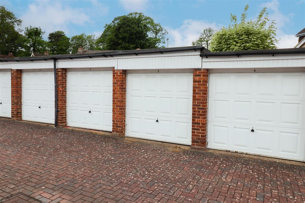 Additional image 15 of 3 bed maisonette for saleCranbrook Court, Fleet GU51