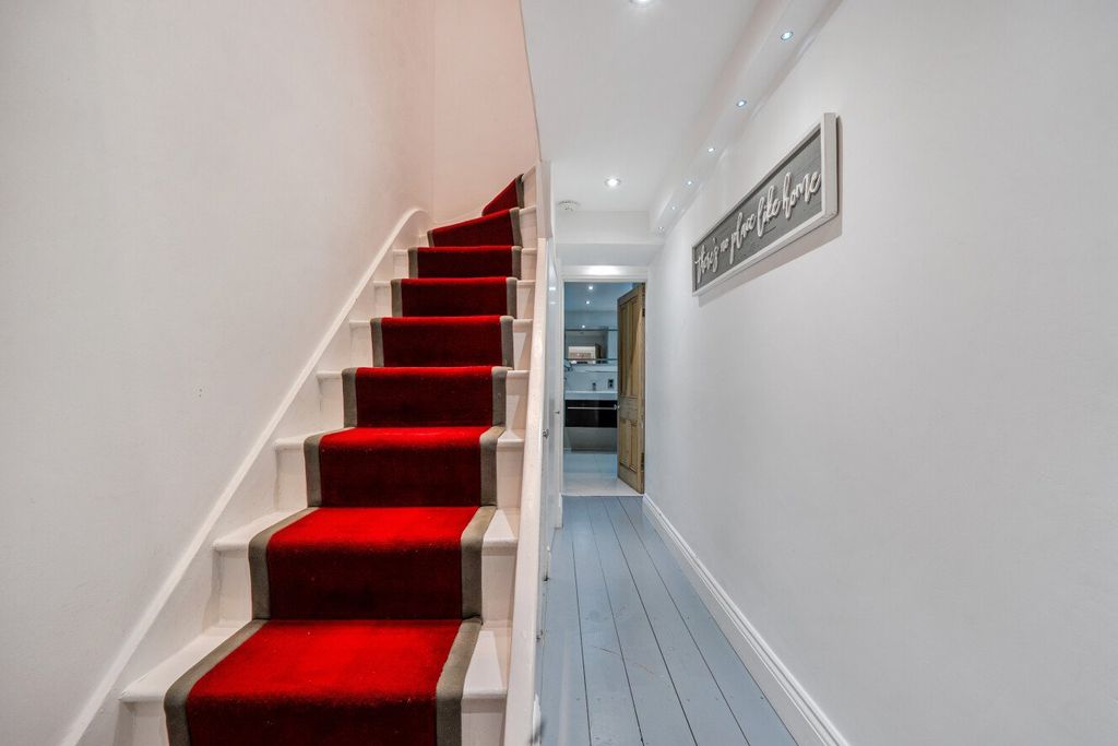 Property photo 3 of 24 Picture No. 10