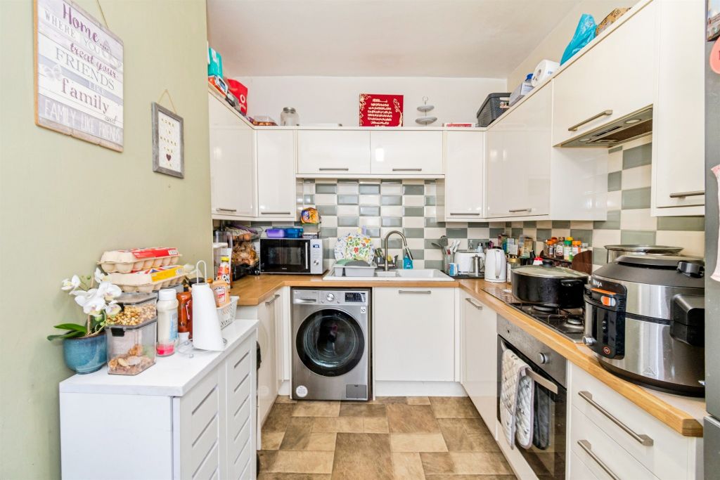 Property photo 2 of 16