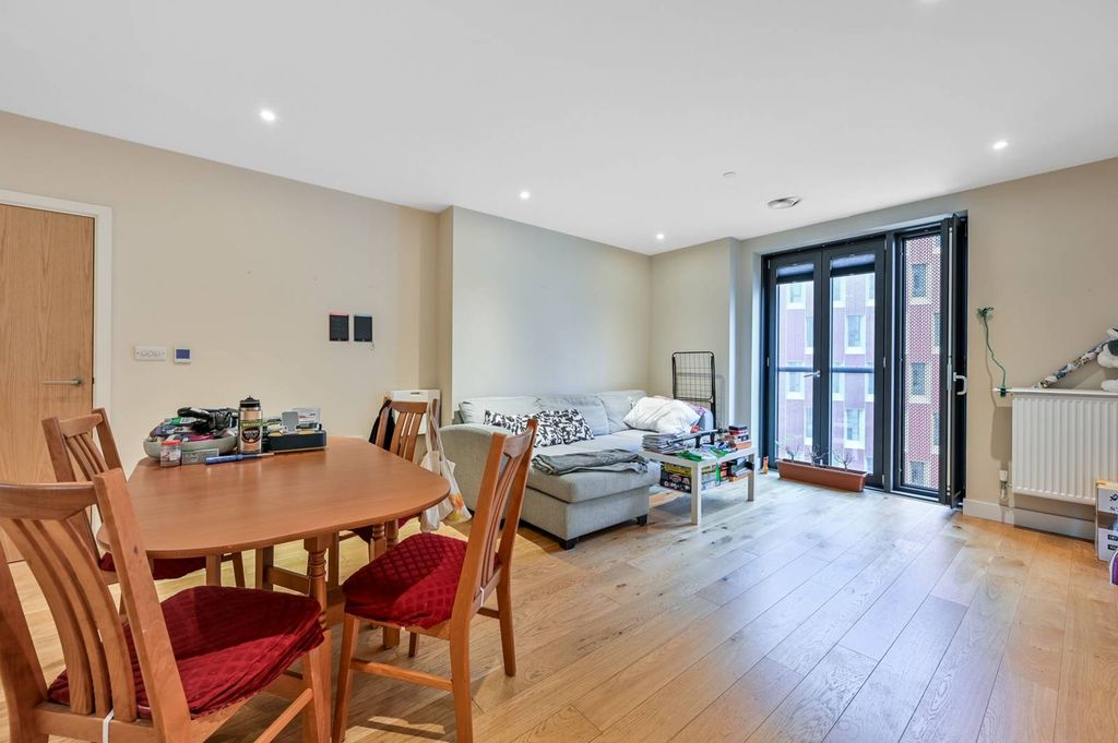 Property photo 3 of 9