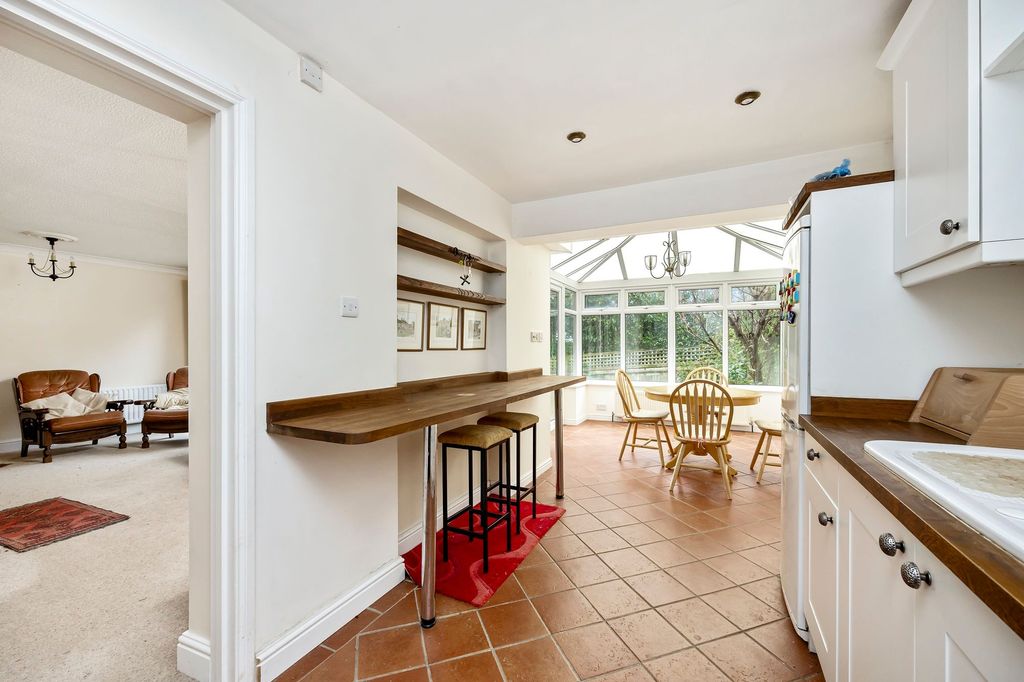 Property photo 2 of 23