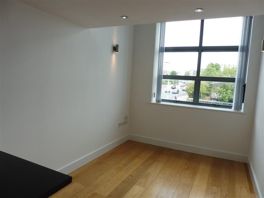 Property photo 3 of 6 Living Room