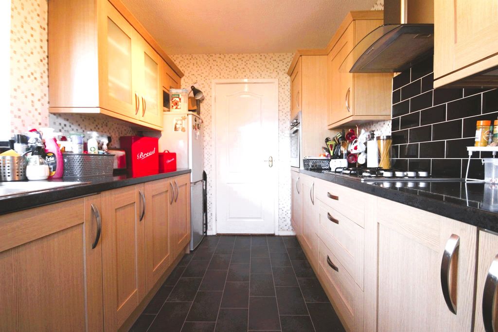 2 bed detached bungalow for saleSilver Birch Close, Cardiff CF14 photo 5