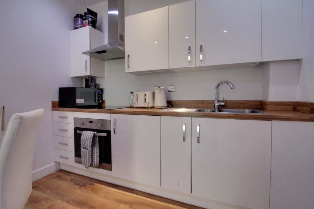 Property photo 2 of 10 Img_3616-Img_3618