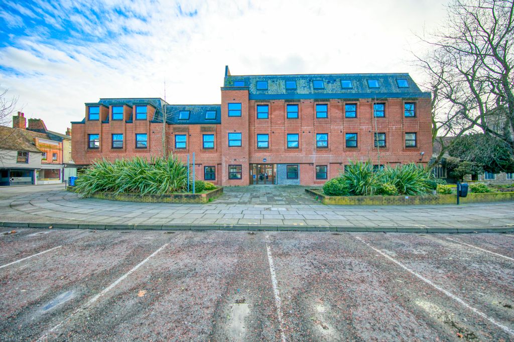 Property photo 1 of 6 Exterior