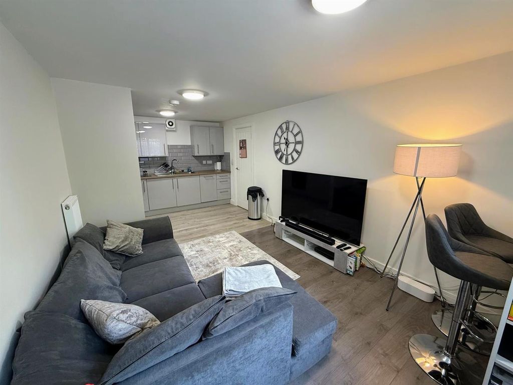 Property photo 2 of 12