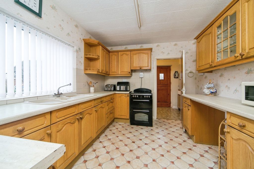 Property photo 3 of 15 Pbox-Img.Jpg