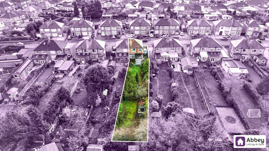 Property photo 2 of 16 Rear Garden Overview