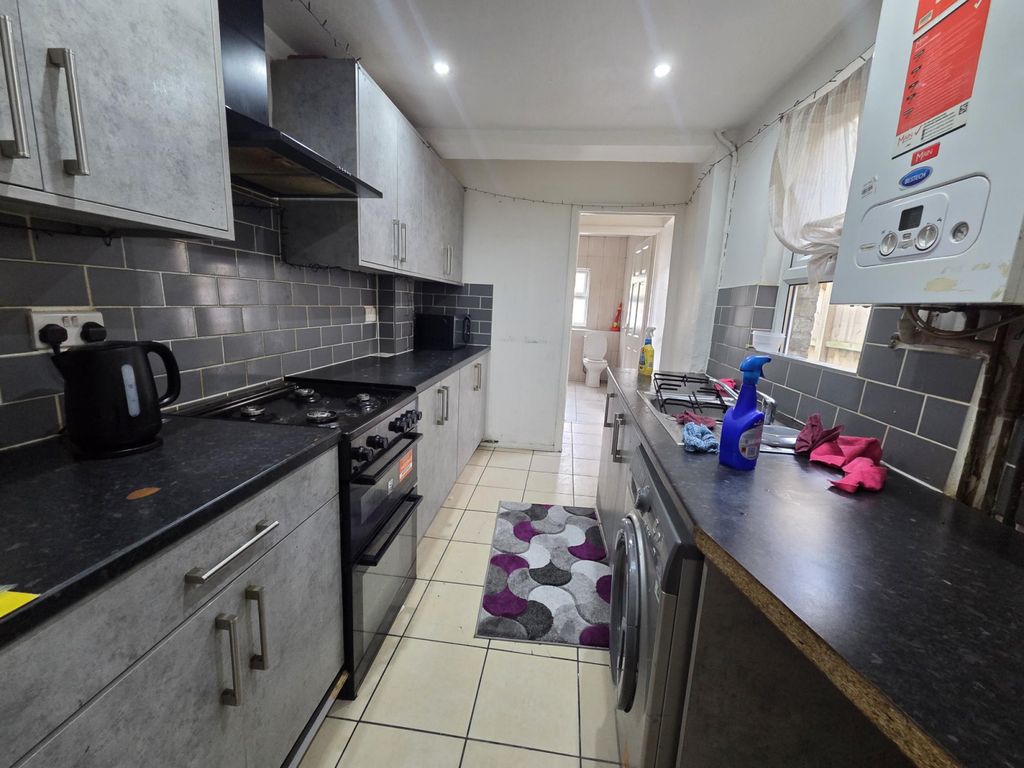 Property photo 2 of 8 Gallery