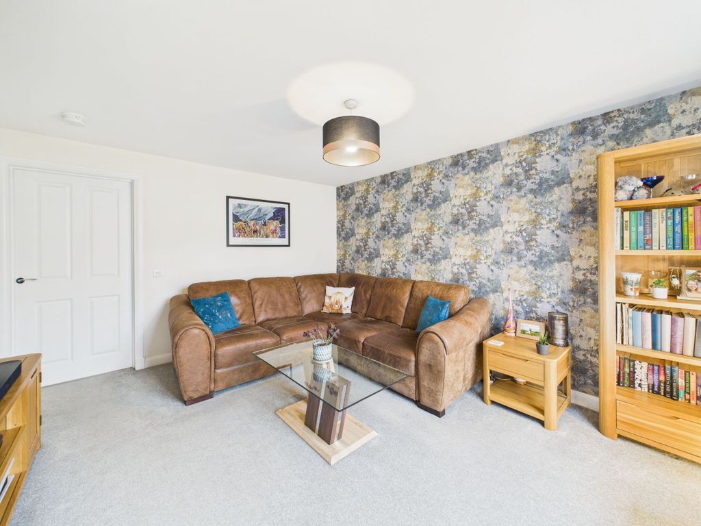 Property photo 2 of 29