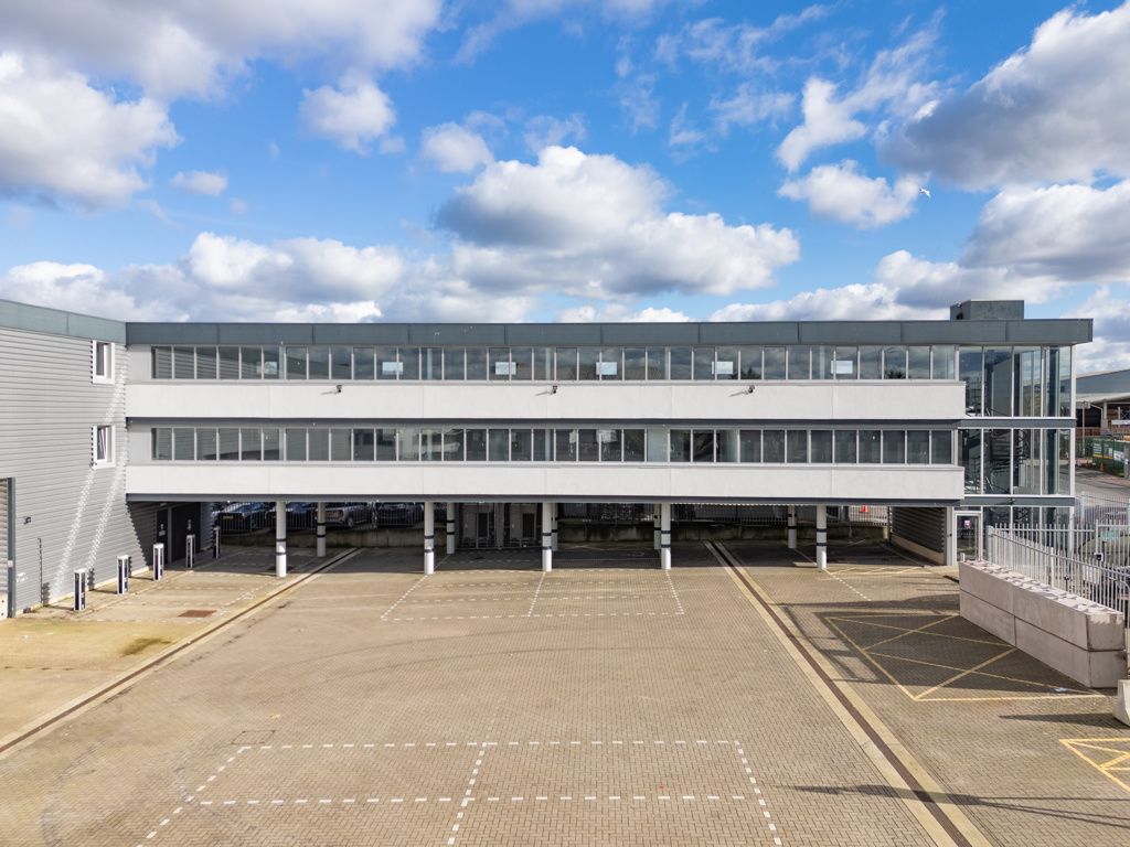 Property photo 3 of 18 Photo 11