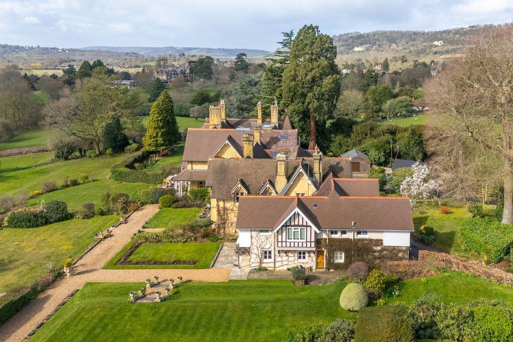 Property photo 1 of 47