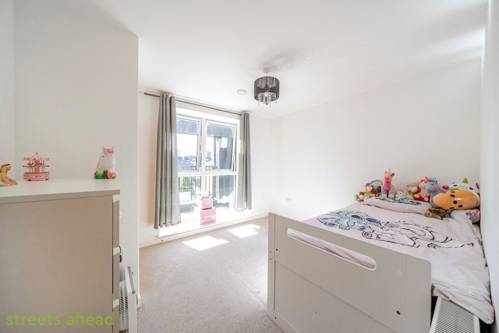 Property photo 2 of 20 0E379B6B-0577-465...