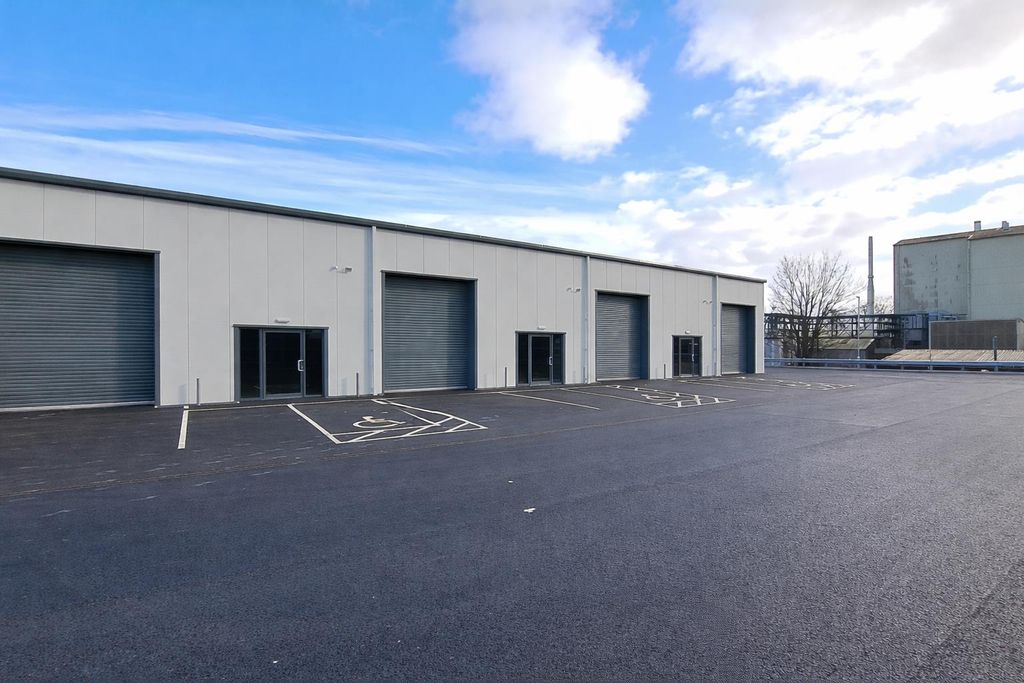 Property photo 2 of 9 2