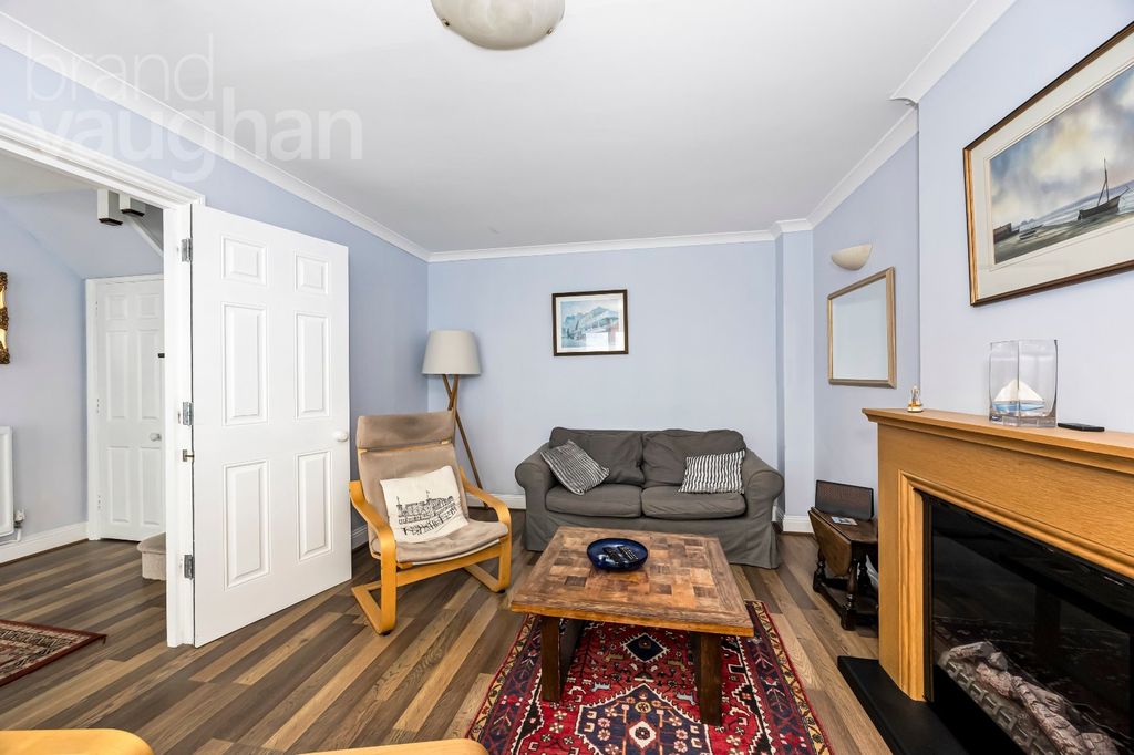 Property photo 3 of 22 Picture No. 13