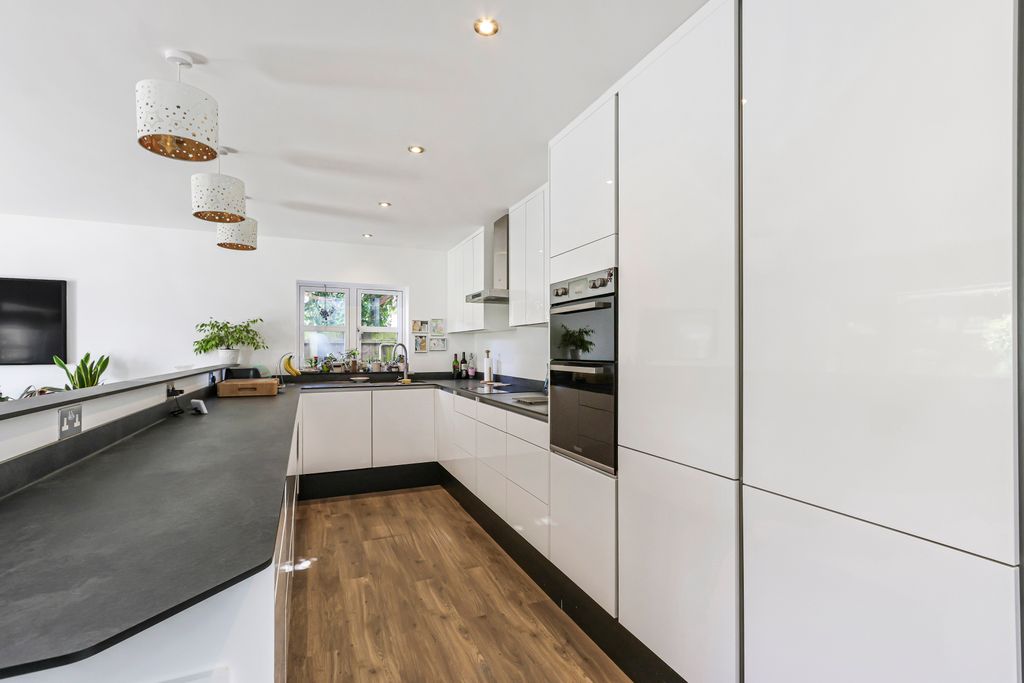 Property photo 2 of 22 333A2815