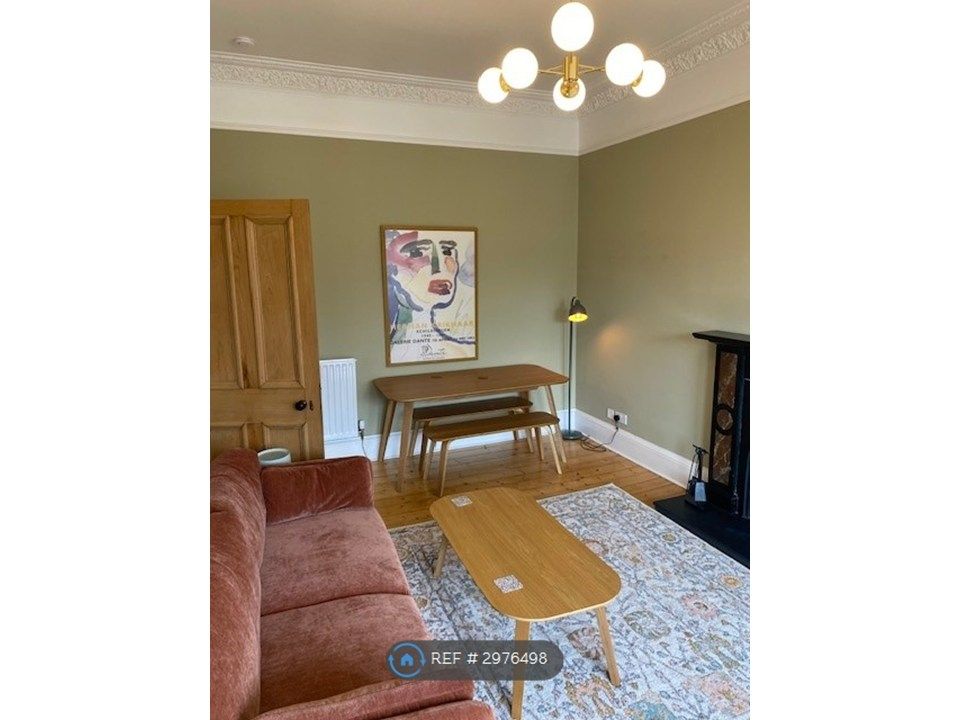 Property photo 1 of 18 Sitting Room