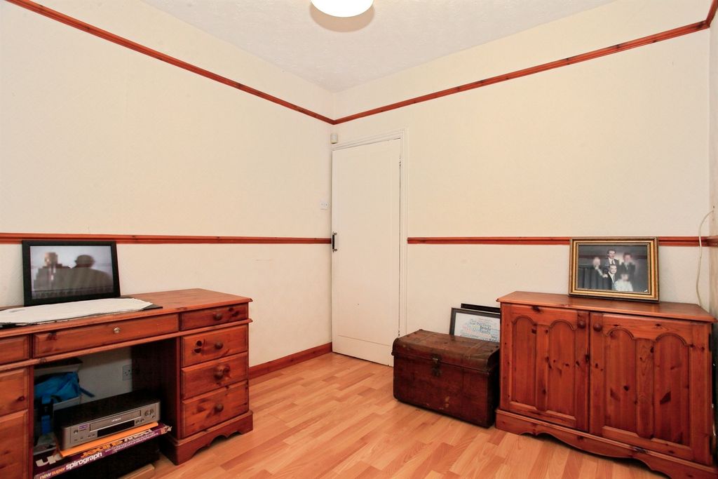 Property photo 3 of 22