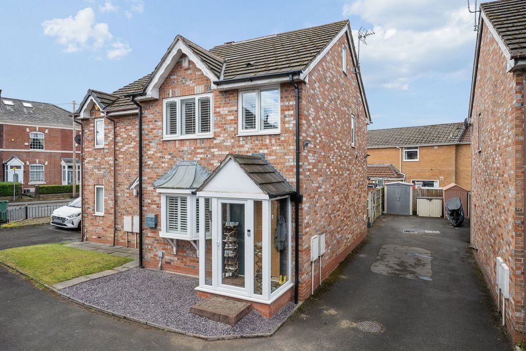 Property photo 1 of 23