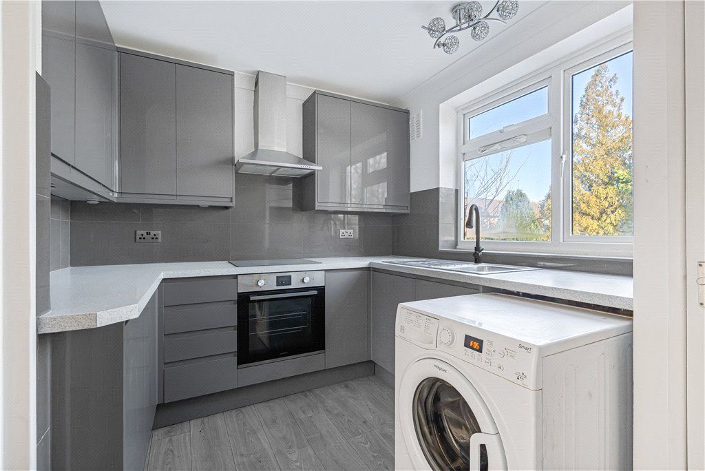 Property photo 2 of 17 Picture No. 16