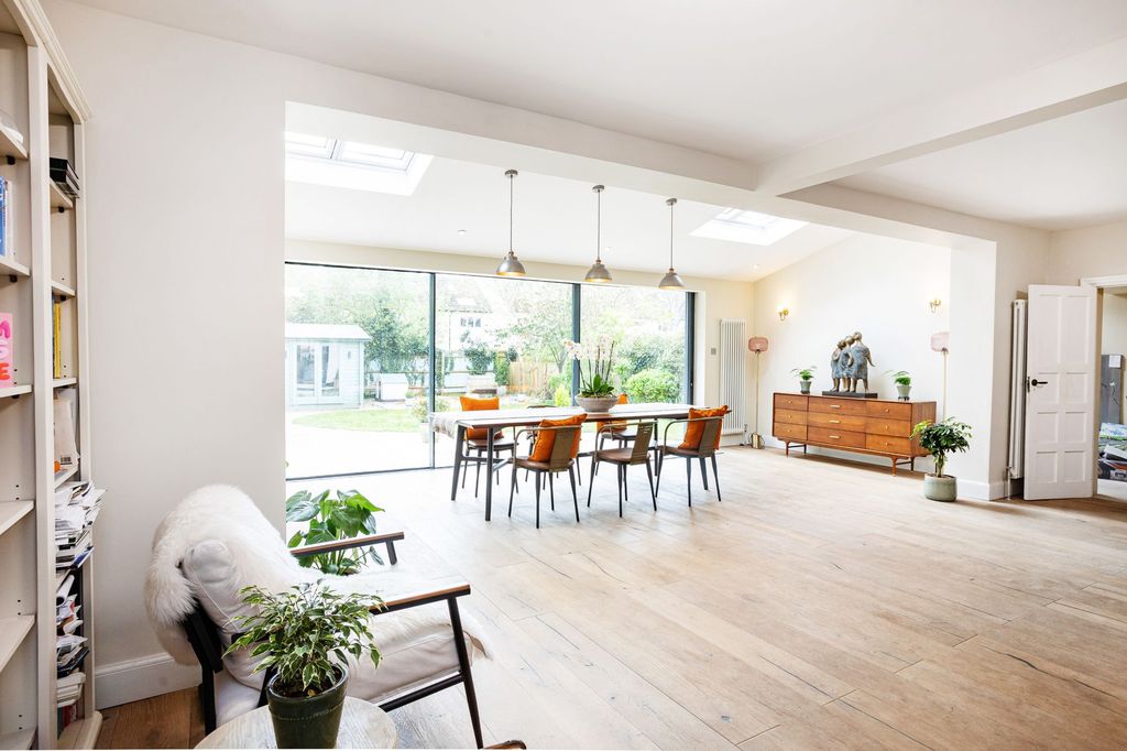 Property photo 2 of 24 Reception