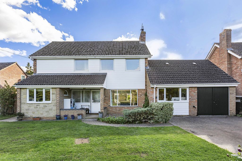 Property photo 1 of 44