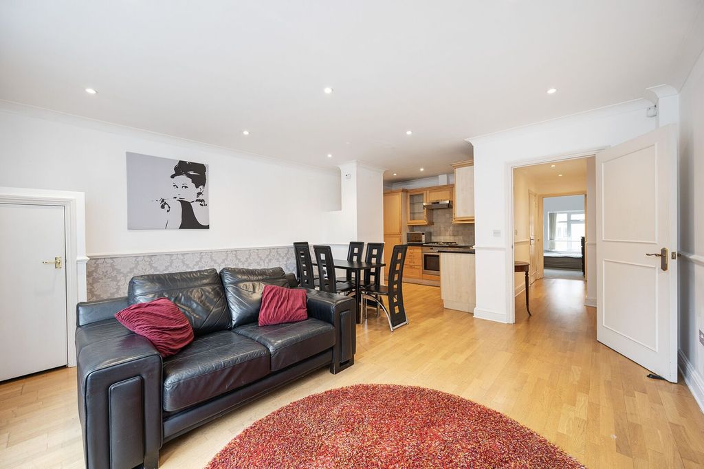 Property photo 1 of 9