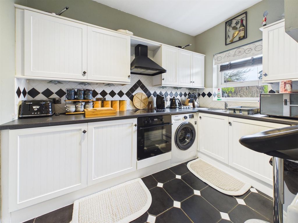 Property photo 2 of 8 Cam05510G0-Pr0159-Still001.Jpg