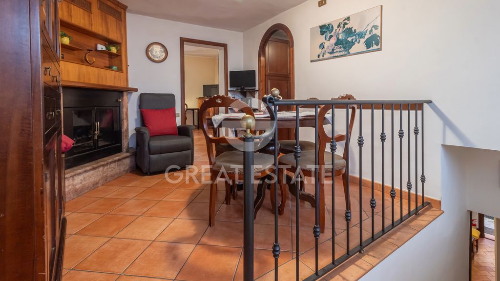 Property photo 2 of 23 Interiors