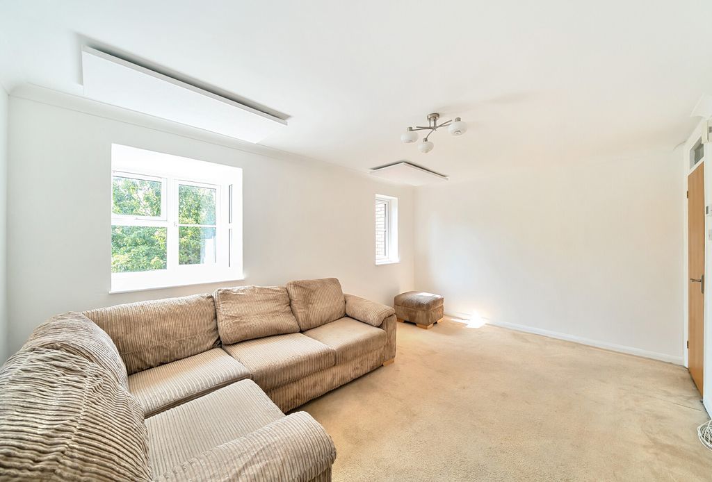 Property photo 3 of 7 1309863-2-6854417...