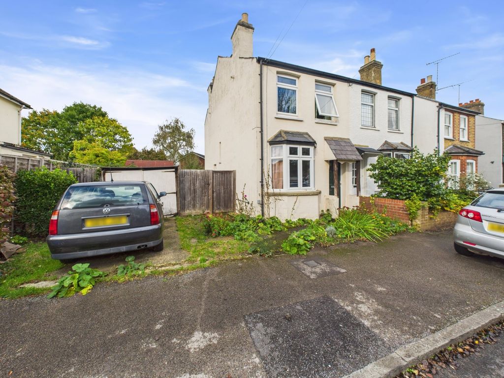 Property photo 3 of 10 Front