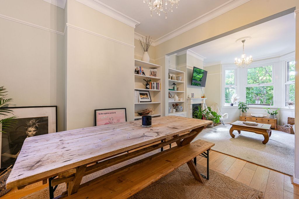 Property photo 1 of 27