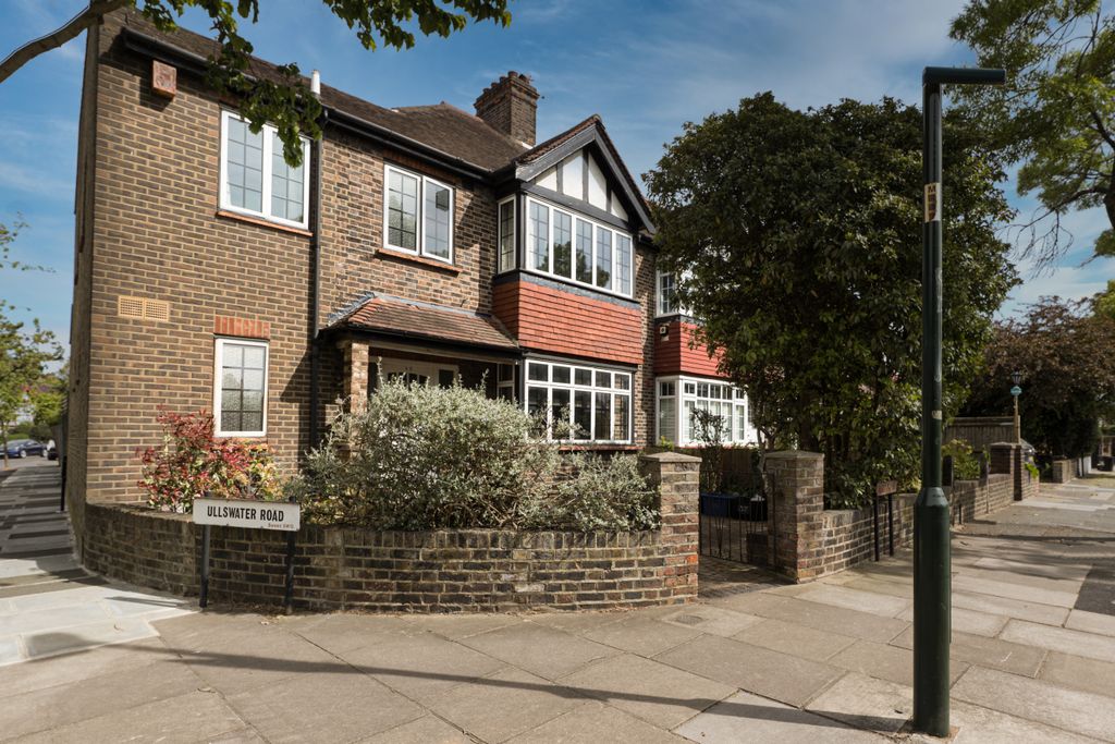 Property photo 1 of 18