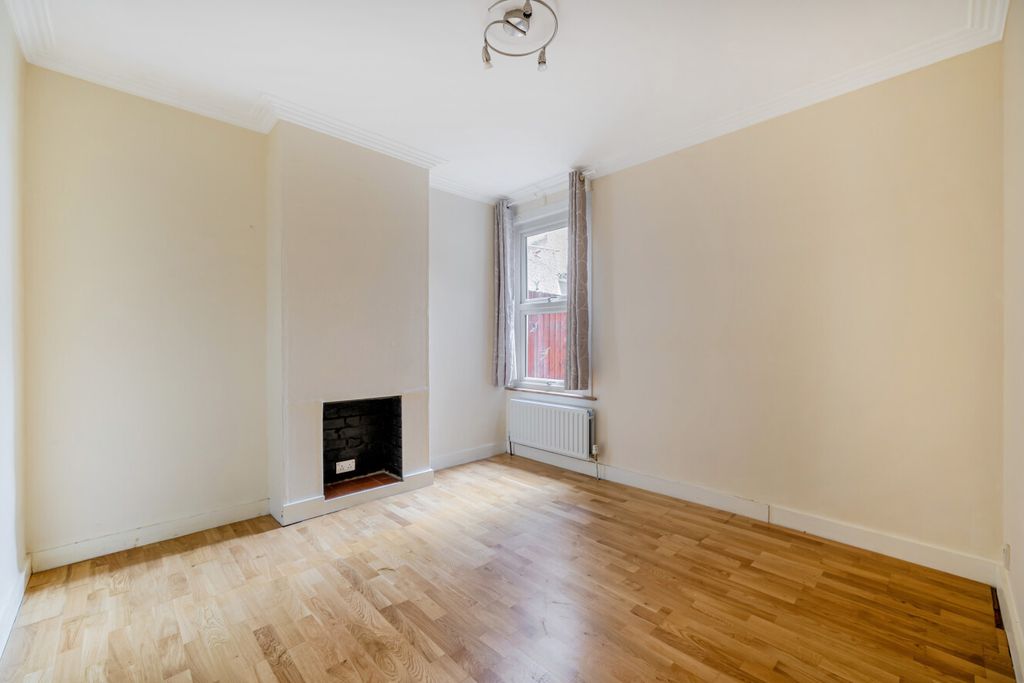 Property photo 3 of 8 1485416-9-6A426c2...