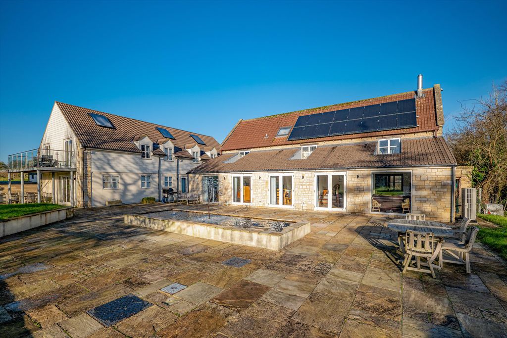 Property photo 3 of 22 Image