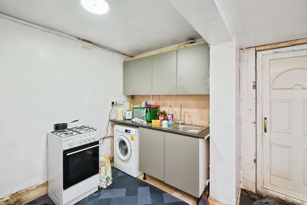 Property photo 2 of 13 Photo