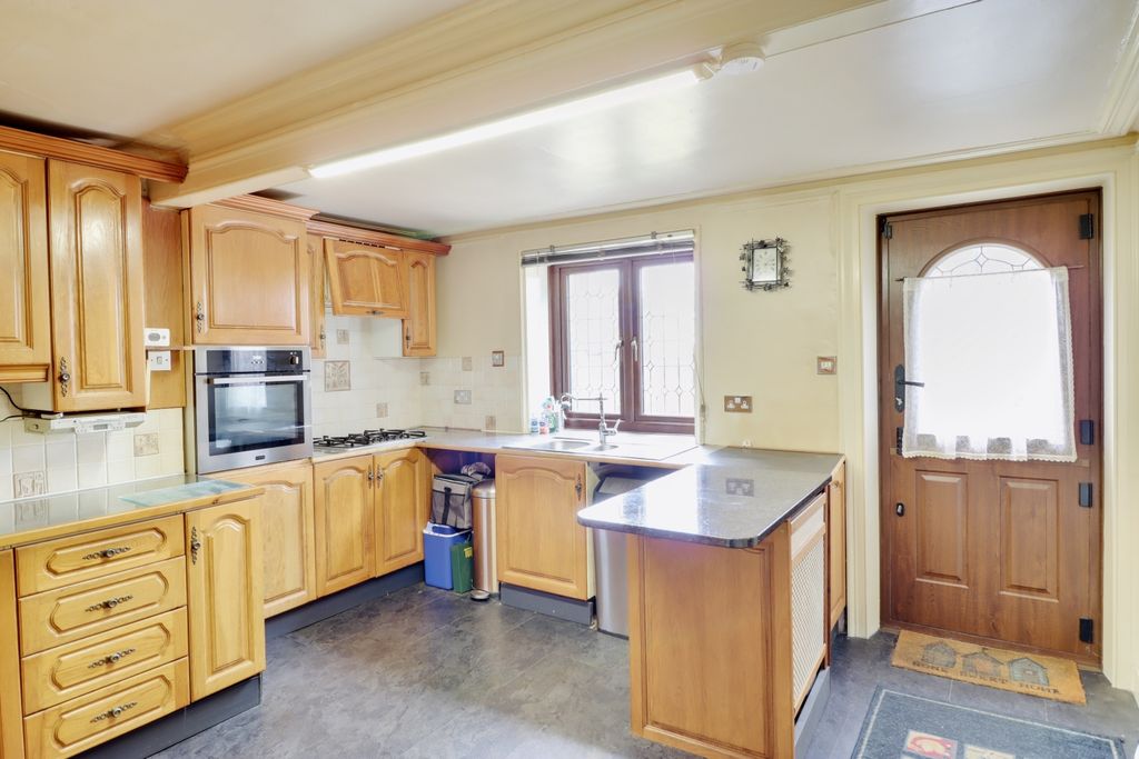 Property photo 3 of 18 B762B464-Fb4F-4Be9-9076-42E9331D4Fe1_1_201_A