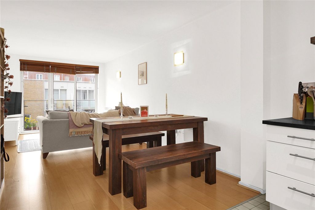 Property photo 2 of 35 Picture No. 29