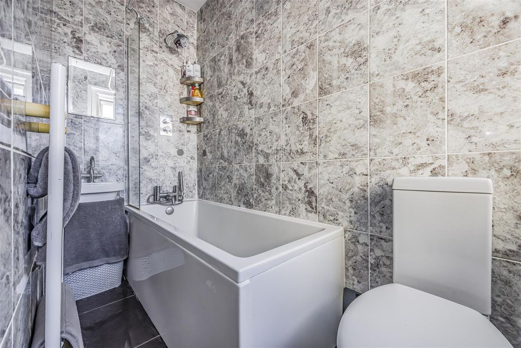 Property photo 3 of 25 24 Burleigh Road, Portsmouth-Porticomarketing-Sold