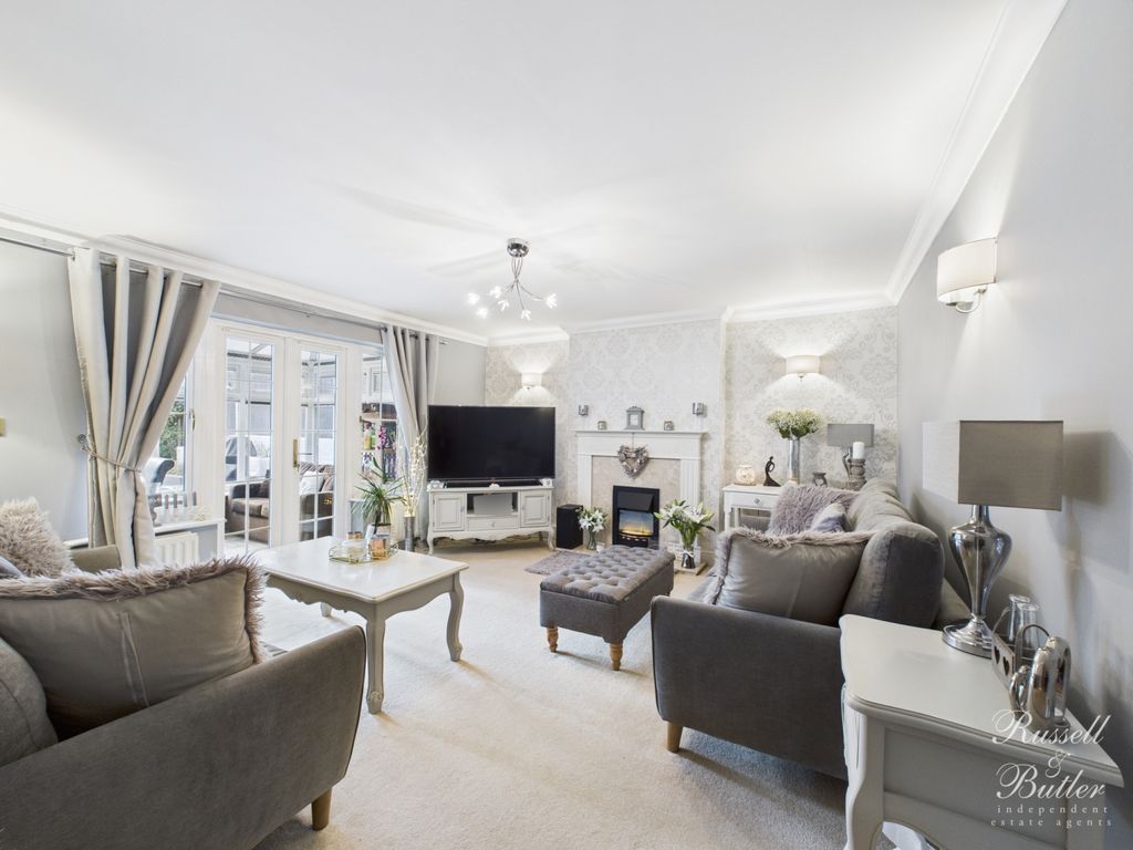 Property photo 2 of 20 Cam01995G0-Pr0394-Still019