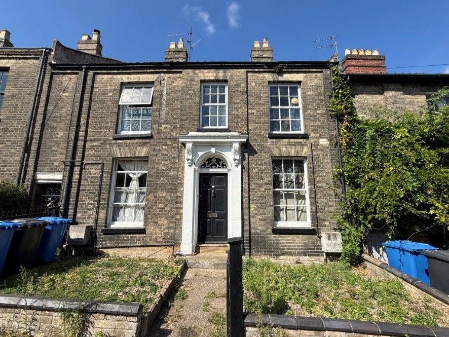 Property photo 1 of 11
